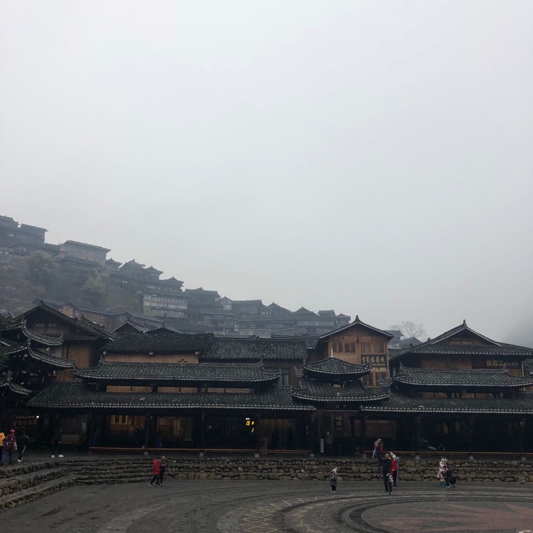 【暢享貴州】黃果樹大瀑布、西江千戶苗寨、荔波大小七孔、青巖古鎮(zhèn)、龍宮、黔靈山公園雙飛六日游