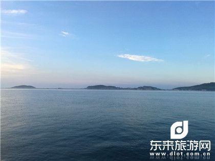 武漢、黃鶴樓、五星世紀(jì)游輪、豐都鬼城、長(zhǎng)江三峽（上水）、重慶、磁器口、網(wǎng)紅輕軌穿樓、2飛7日VIP定制游